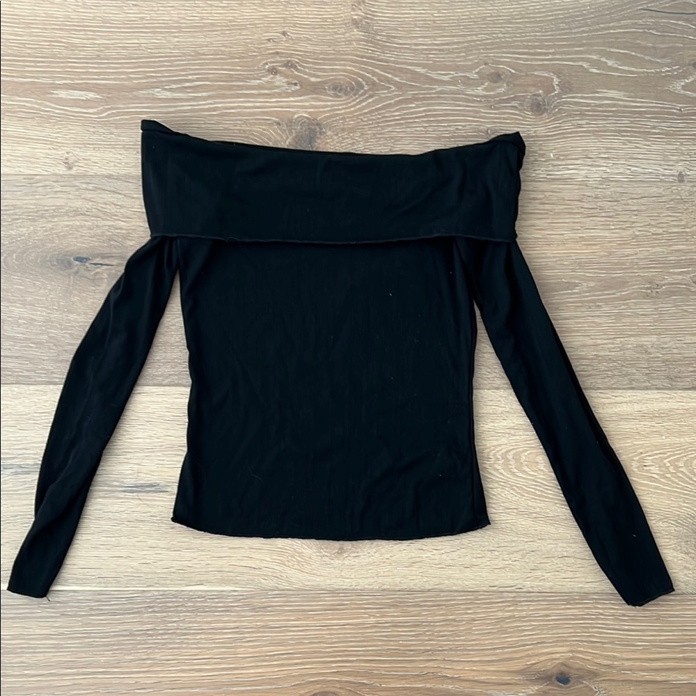 Chic Black Off-Shoulder Long Sleeve Blouse